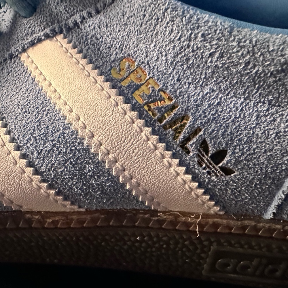 addidas spezial 10.5 womens shoe light blue